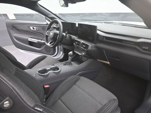 New 2025 Ford Mustang Coupe image 12