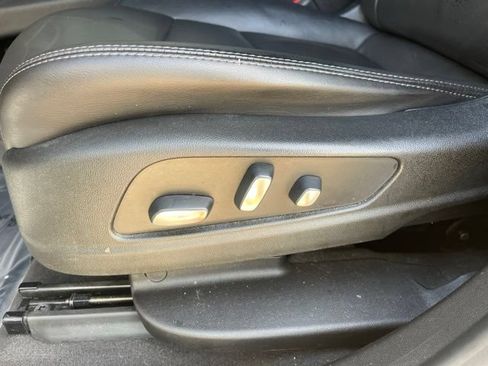 Used 2021 Cadillac XT5 Premium Luxury FWD image 10