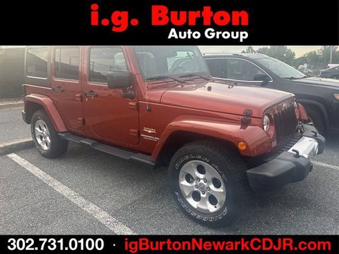 Used 2014 Jeep Wrangler Unlimited Sahara w/ Connectivity Group AWD/4WD image 1
