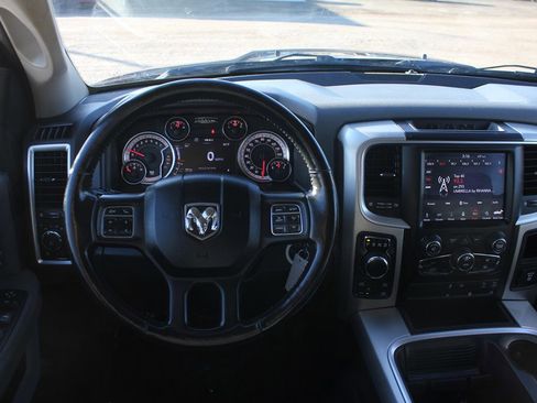 Used 2018 RAM 1500 Classic SLT image 10