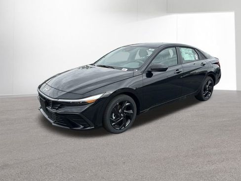 New 2026 Hyundai Elantra Sport FWD image 11