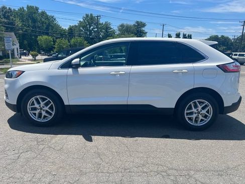 Certified 2023 Ford Edge SEL w/ Convenience Package AWD/4WD image 4
