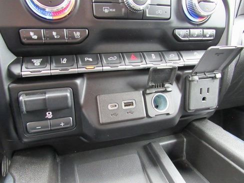 Used 2022 GMC Sierra 2500 Denali image 24