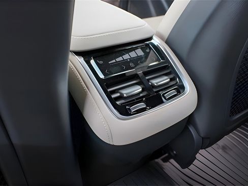 New 2026 Volvo XC90 B6 Ultra image 19