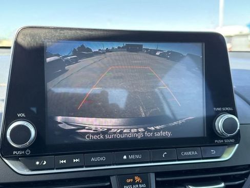 Used 2023 Nissan Altima 2.5 SV image 6