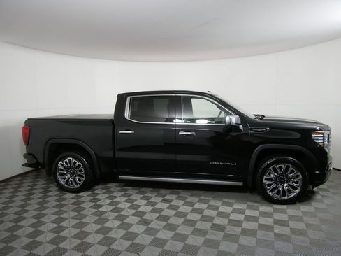 Used 2023 GMC Sierra 1500 Denali Ultimate image 2