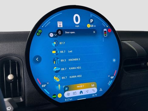 Certified 2025 MINI Cooper 2-Door Hardtop image 15