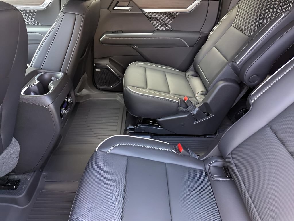 New 2026 GMC Acadia Denali w/ Super Cruise Package FWD image 15