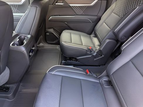 New 2026 GMC Acadia Denali w/ Super Cruise Package image 15