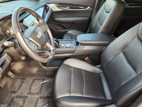 Used 2023 Cadillac XT6 Premium Luxury image 15