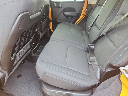 Used 2021 Jeep Wrangler Unlimited Rubicon 4xe w/ Steel Bumper Group image 32