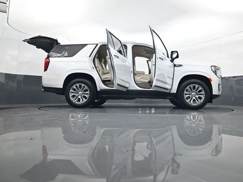Used 2023 GMC Yukon Denali AWD/4WD image 34