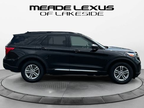 Used 2023 Ford Explorer XLT w/ Equipment Group 202A AWD/4WD image 6