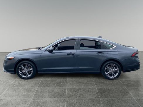 Used 2023 Honda Accord EX image 2