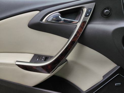 Used 2012 Buick Verano Convenience image 16