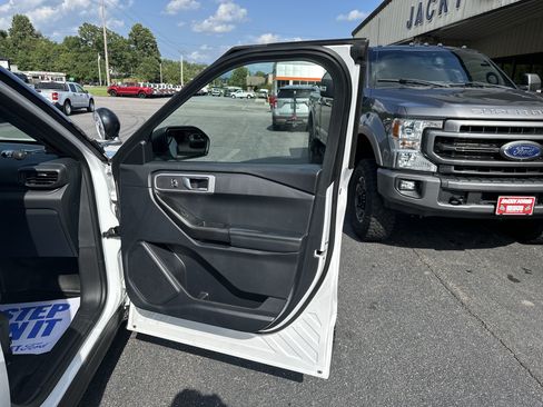 Used 2026 Ford Explorer 4WD Police Interceptor w/ Ready For The Road Package image 14