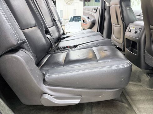 Used 2015 GMC Yukon XL SLE w/ Convenience Package RWD image 35