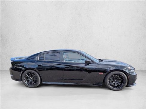 Used 2019 Dodge Charger Scat Pack w/ Dynamics Package image 4