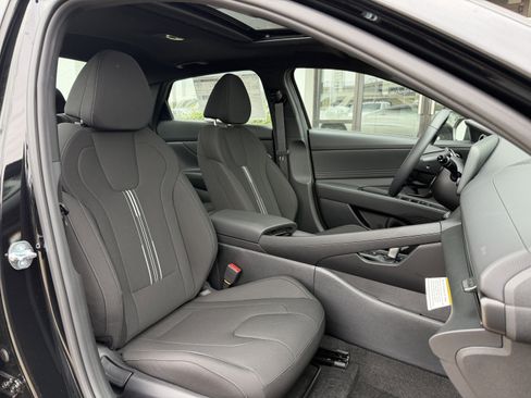 New 2026 Hyundai Elantra SEL Sport Premium image 16