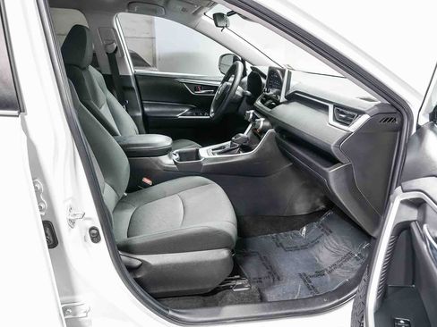 Certified 2024 Toyota RAV4 XLE FWD image 17
