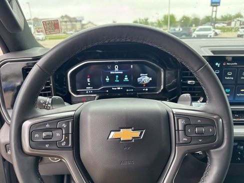 Used 2024 Chevrolet Silverado 1500 High Country w/ Z71 Off-Road Package AWD/4WD image 32