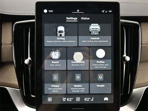 New 2026 Volvo XC90 B6 Plus w/ Protection Package Premier image 20