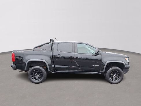 Used 2019 Chevrolet Colorado ZR2 w/ ZR2 Midnight Special Edition image 7