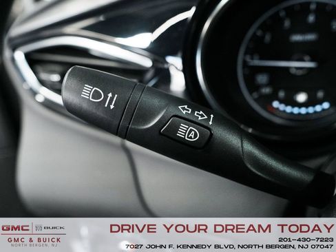 Used 2023 Buick Encore GX Essence w/ Experience Buick Package AWD/4WD image 22