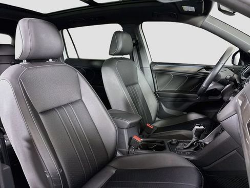 Certified 2023 Volkswagen Tiguan SE R-Line AWD/4WD image 28