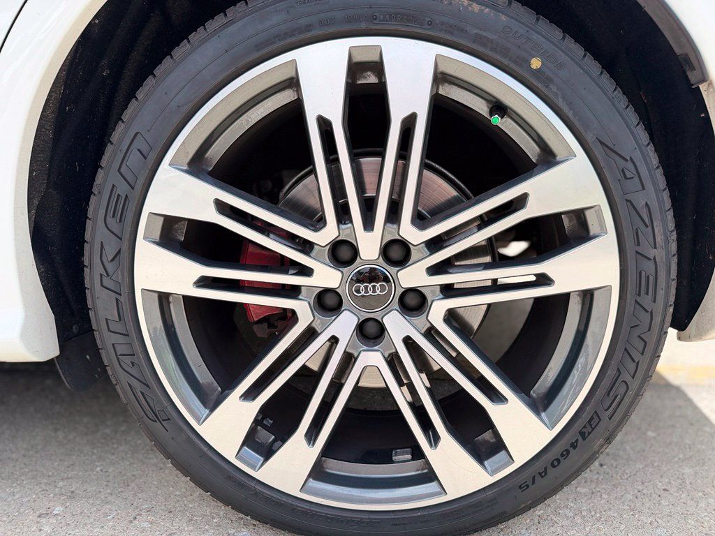 Used 2018 Audi SQ5 Prestige w/ Prestige Package AWD/4WD image 11