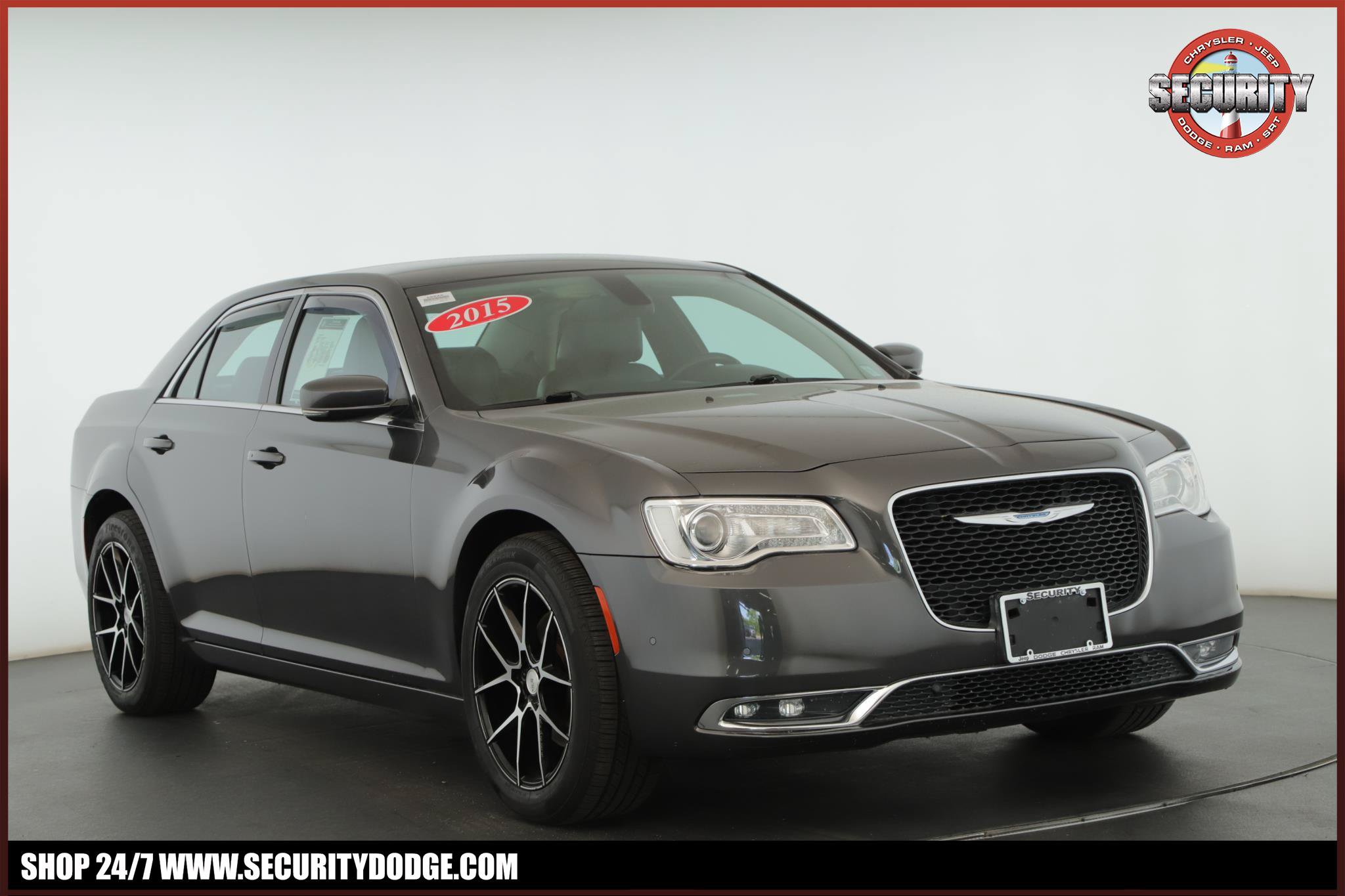 Used 2015 Chrysler 300 Limited w/ 300 Premium Group AWD/4WD image 1