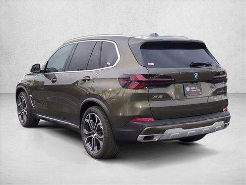 New 2026 BMW X5 xDrive50e w/ Executive Package image 9