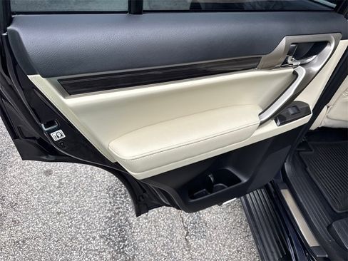 Used 2021 Lexus GX 460 Premium image 21