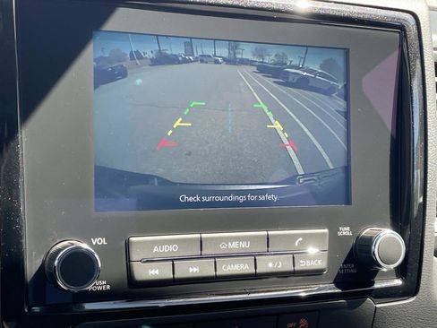 Used 2024 Nissan Frontier SV w/ SV Convenience Package image 14