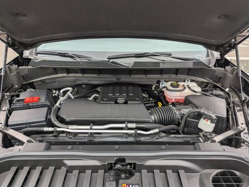 Used 2025 Chevrolet Silverado 1500 LT AWD/4WD image 53