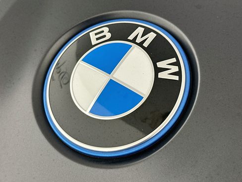 Used 2023 BMW i7 xDrive60 w/ Executive Package 2 AWD/4WD image 35