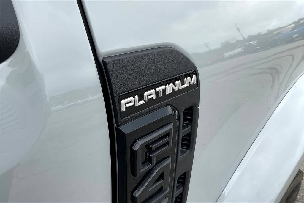 Used 2025 Ford F450 Platinum AWD/4WD image 33