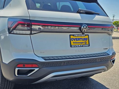 New 2026 Volkswagen Taos SE AWD/4WD image 7