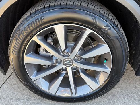 Certified 2025 Acura MDX w/ Technology Package image 11