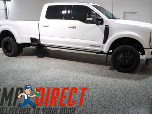 Used 2025 Ford F450 Platinum w/ FX4 Off-Road Package image 6