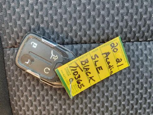 Used 2021 GMC Acadia SLE w/ Driver Convenience Package FWD image 30