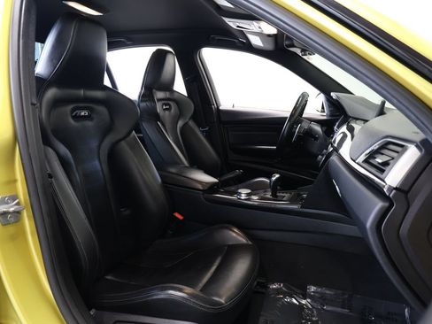 Used 2018 BMW M3 RWD image 23