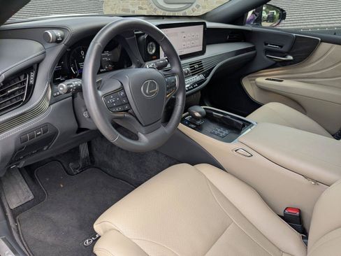 Certified 2024 Lexus LS 500 RWD image 9