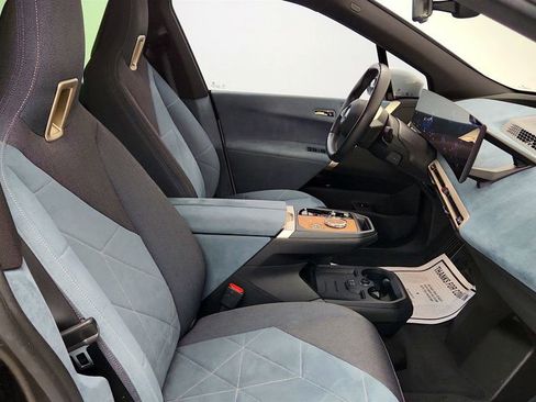 Used 2023 BMW iX xDrive50 w/ Premium Package AWD/4WD image 24