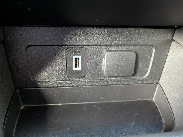 Used 2017 Ford Escape SE FWD image 30