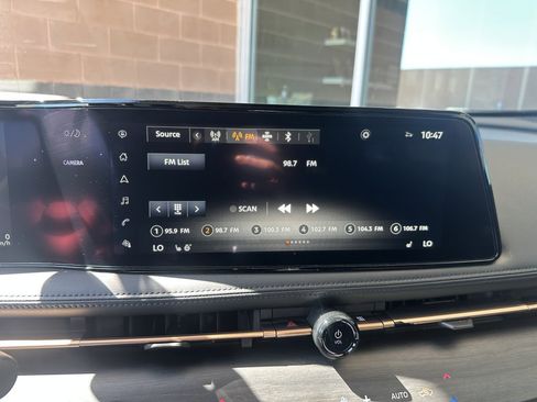 Used 2023 Nissan Ariya FWD image 24