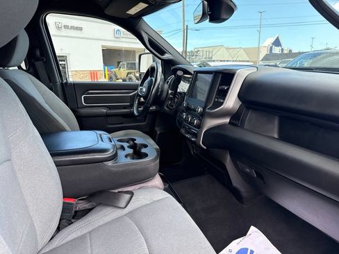 Used 2024 RAM 2500 Big Horn AWD/4WD image 12
