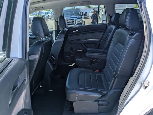 Used 2022 Volkswagen Atlas SEL Premium AWD/4WD image 32