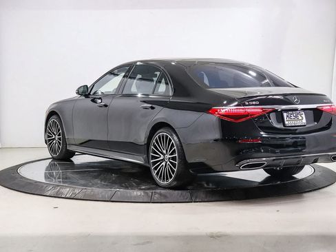 Used 2023 Mercedes-Benz S 580 4MATIC Sedan image 2