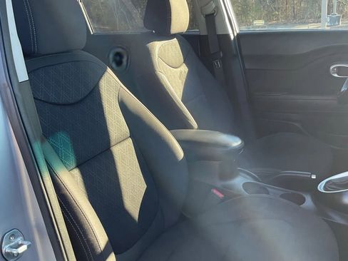 Used 2019 Kia Soul image 29